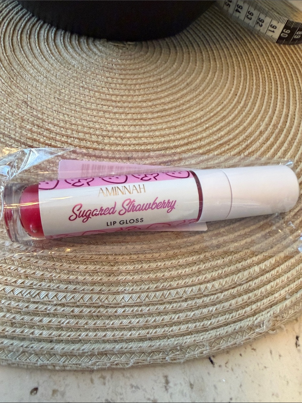Aminnah Sugared Strawberry Lip Gloss - Pink Shine